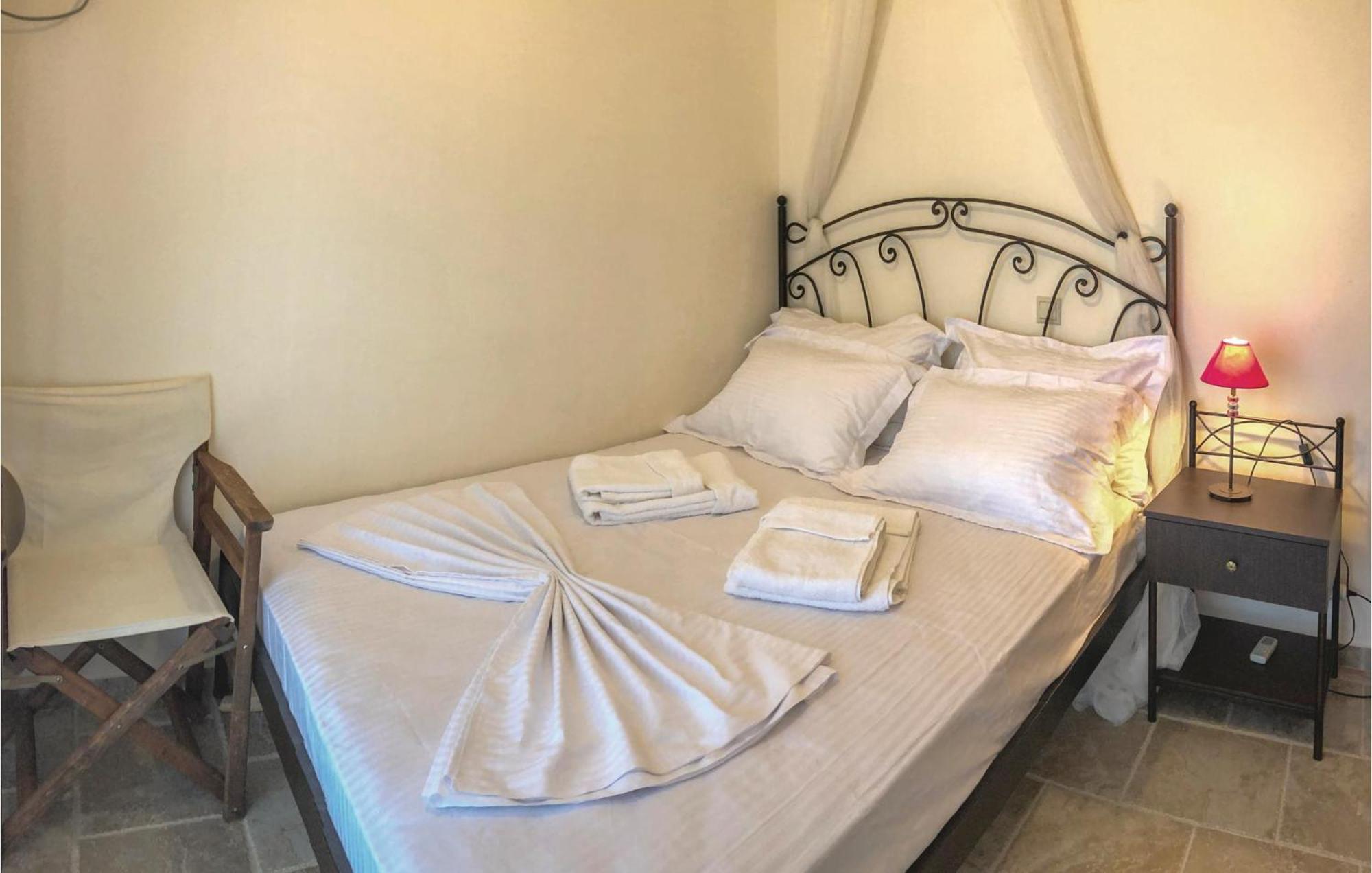 Amazing Home In Koroni With Wifi Exteriér fotografie