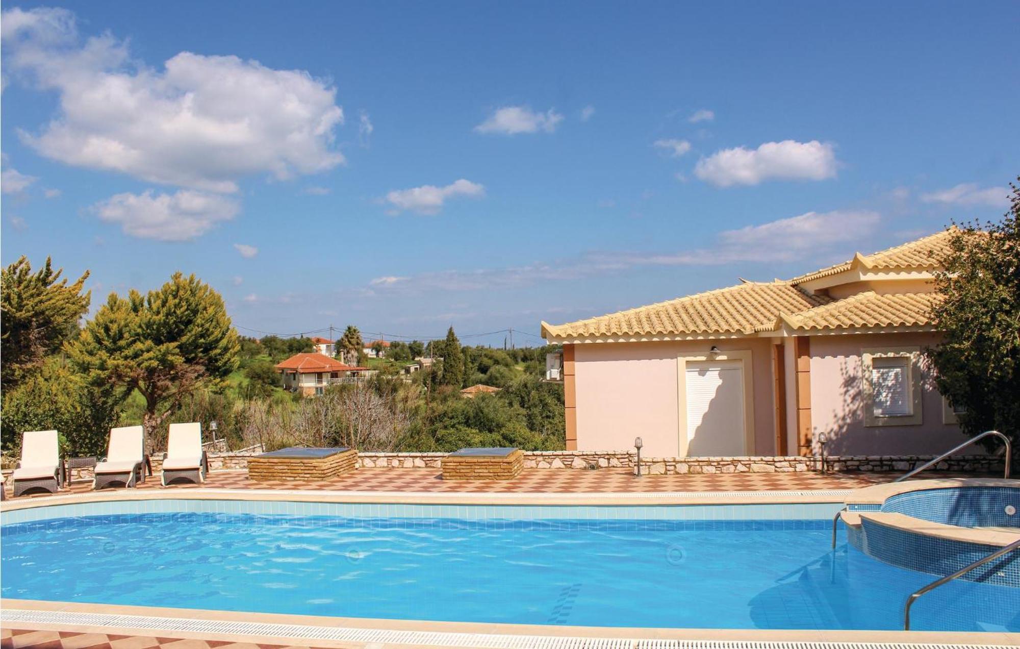 Amazing Home In Koroni With Wifi Exteriér fotografie